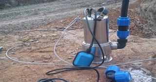 Установка дренажного насоса в Великих Луках - услуги от СантехДомВкл, расценки от 3119 рублей