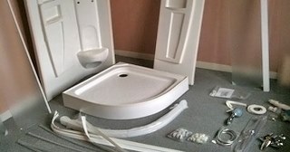 Установка душевой кабины Великие Луки, цена от 3005 руб.