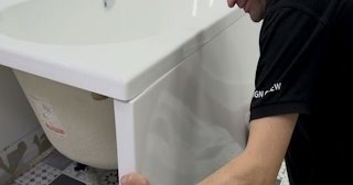 Установка экрана под ванну - цена за работу от 4159 руб. в Великих Луках